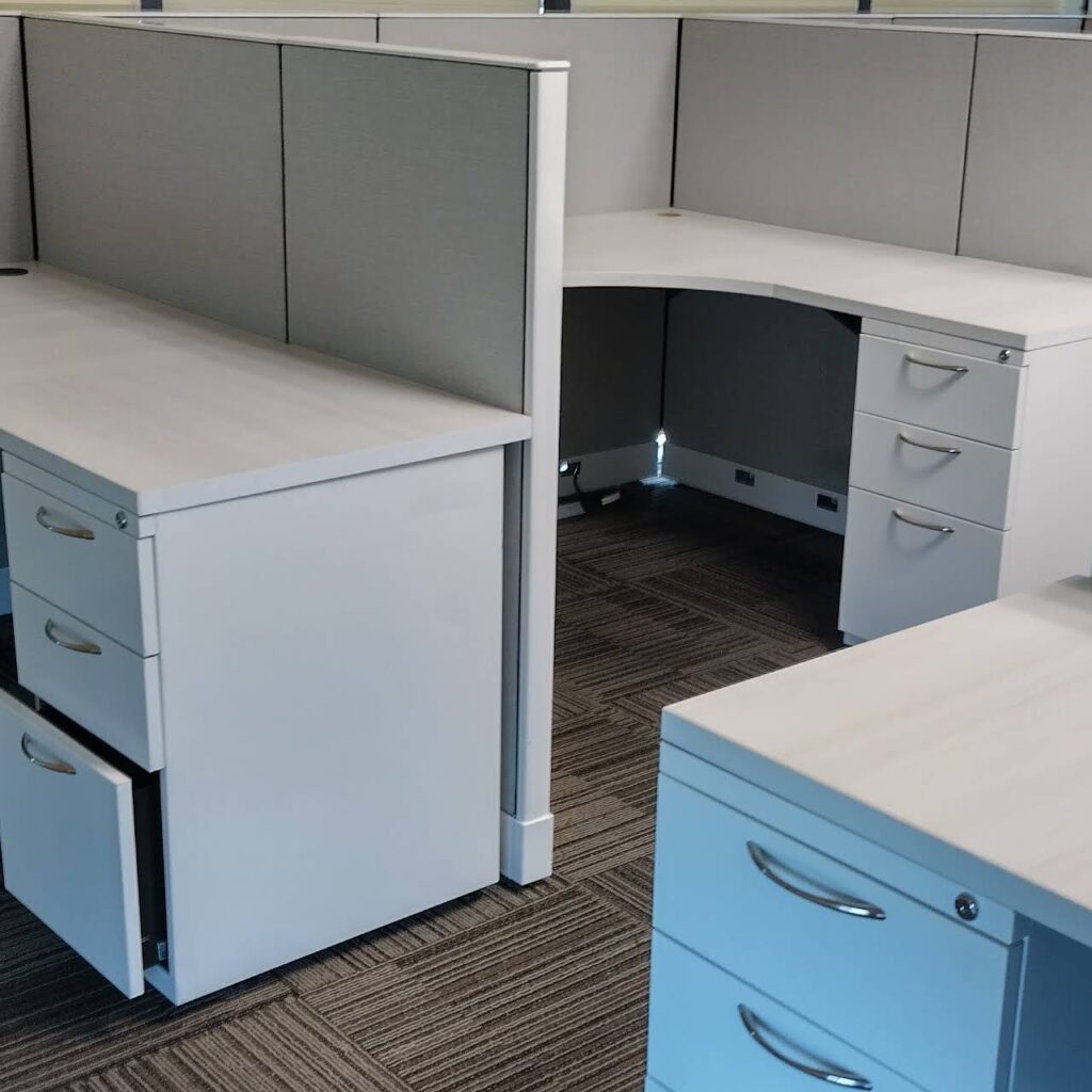 Filing Systems - Desks - Moody's